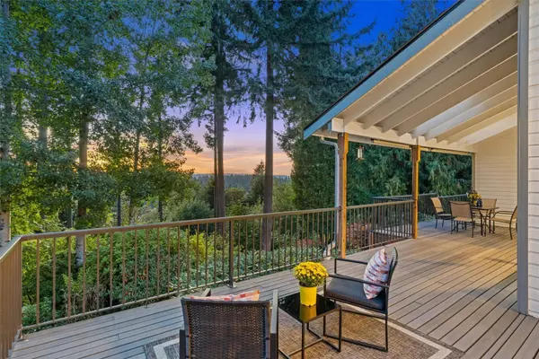 17315 102nd AVE NE, Bothell, WA 98011