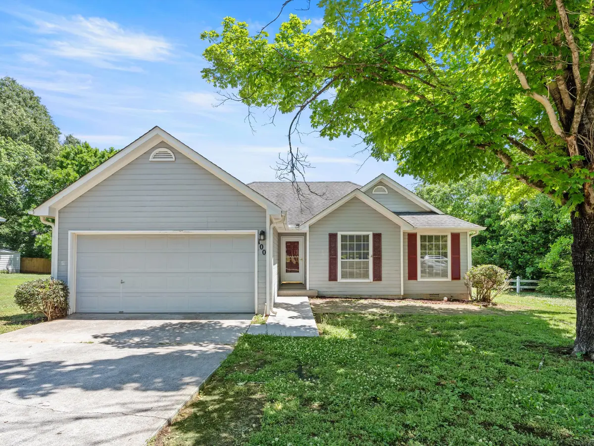 100 River Oaks Dr NW, Madison, AL 35758-6630
