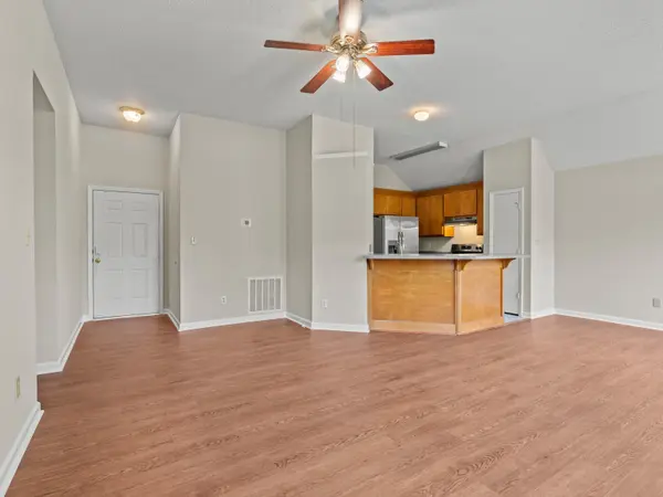 100 River Oaks Dr NW, Madison, AL 35758-6630