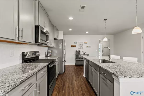 130 Edgestone Drive, Harvest, AL 35749