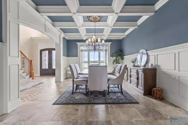 6 Lake Forest Blvd SW, Huntsville, AL 35824