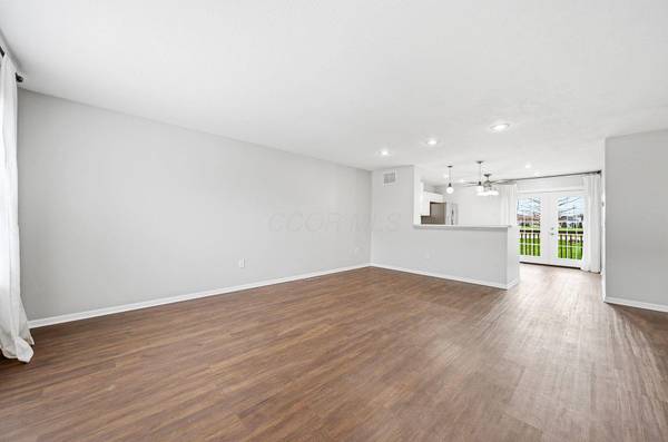 1151 Kinneton, Columbus, OH 43228