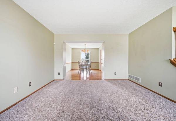 1434 River Trail Drive, Grove City, OH 43123