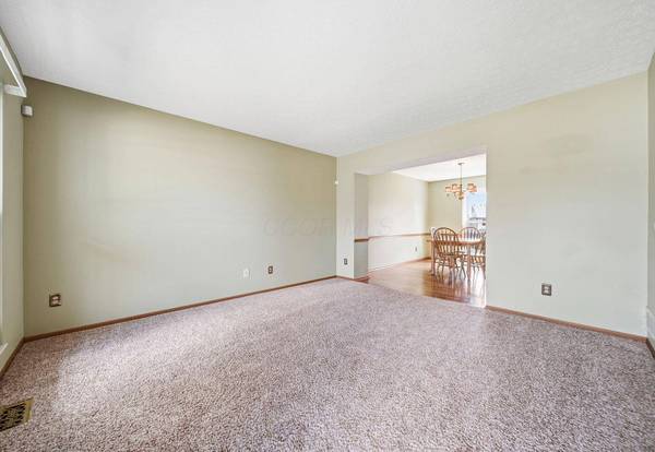 1434 River Trail Drive, Grove City, OH 43123