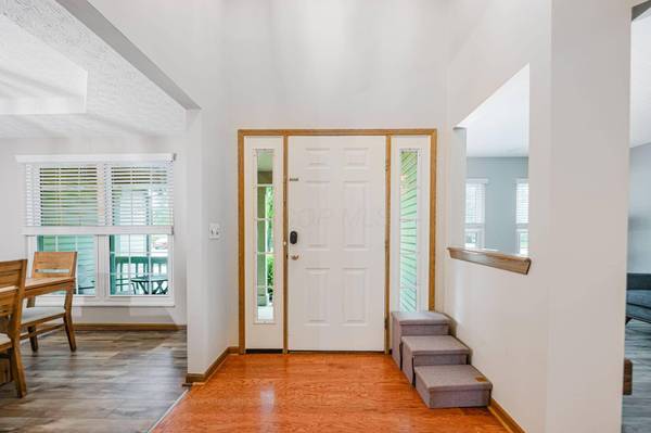3120 Longridge Way, Grove City, OH 43123