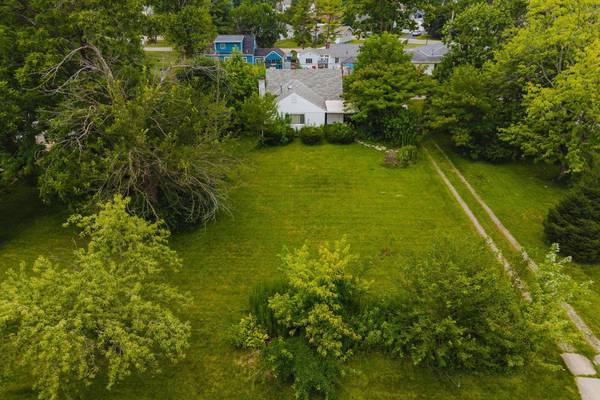 3328 Woodlawn Avenue, Grove City, OH 43123