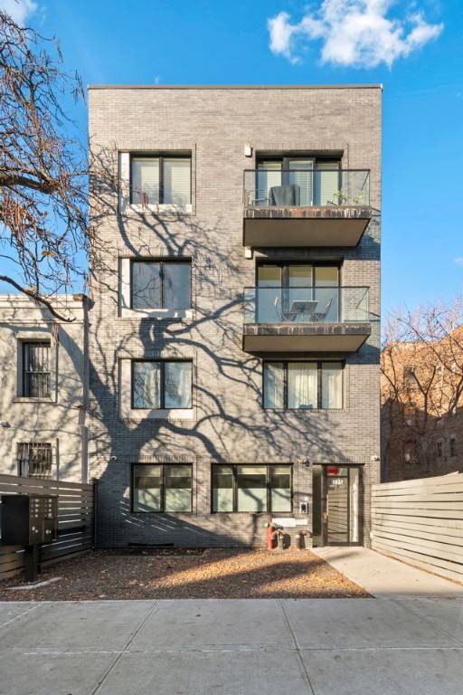 725 Lafayette Avenue #2B, Brooklyn, NY 11221