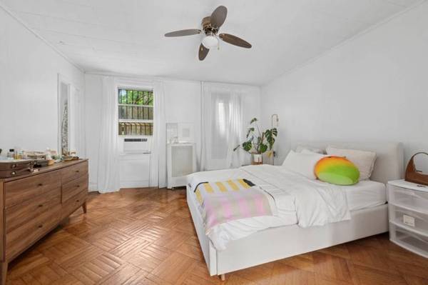 392 Adelphi Street, Brooklyn, NY 11238