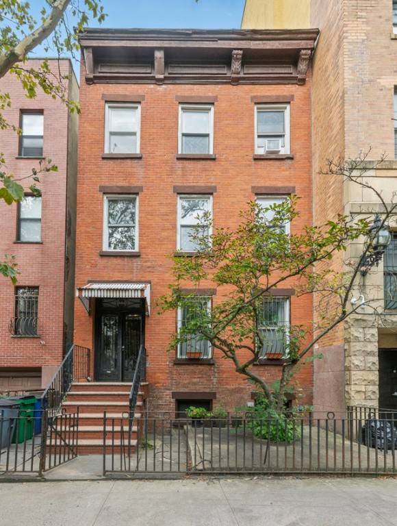 392 Adelphi Street, Brooklyn, NY 11238