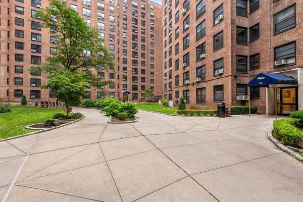 201 Clinton Avenue #7h, Brooklyn, NY 11205