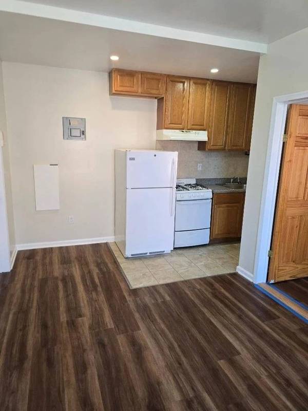 754 Park Place #8