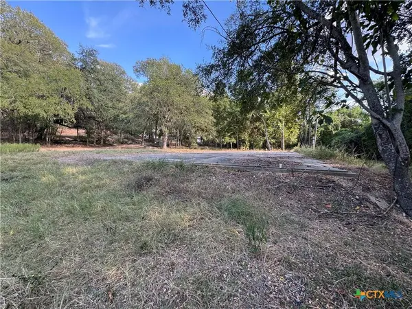 285 Catfish Johns RD, Gonzales, TX 78629