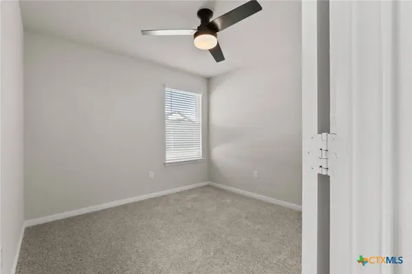 124 Harlan DR, Hutto, TX 78634