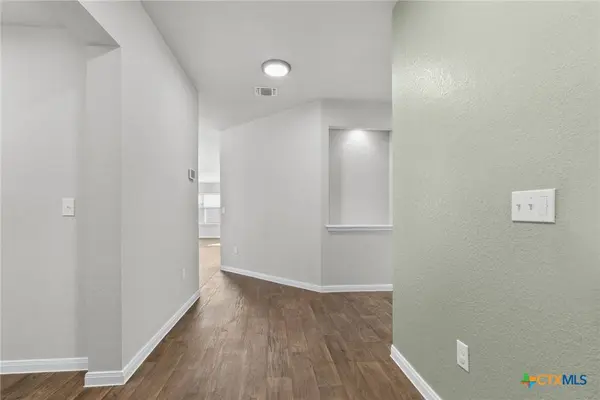 124 Harlan DR, Hutto, TX 78634