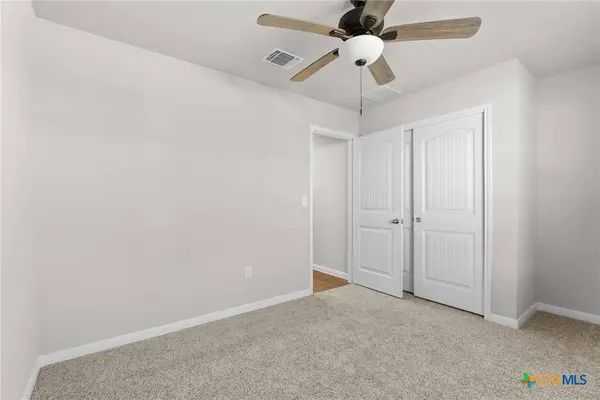124 Harlan DR, Hutto, TX 78634