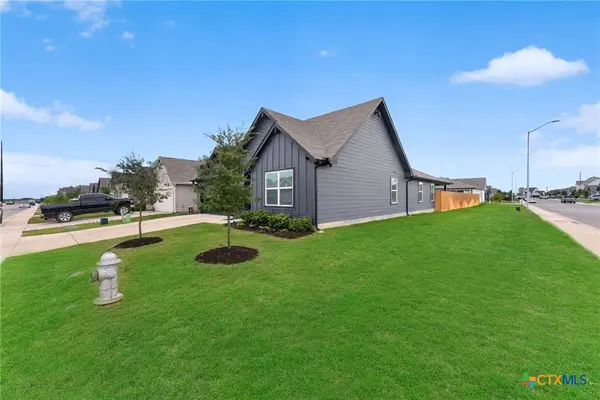 1037 Norway DR, Seguin, TX 78155