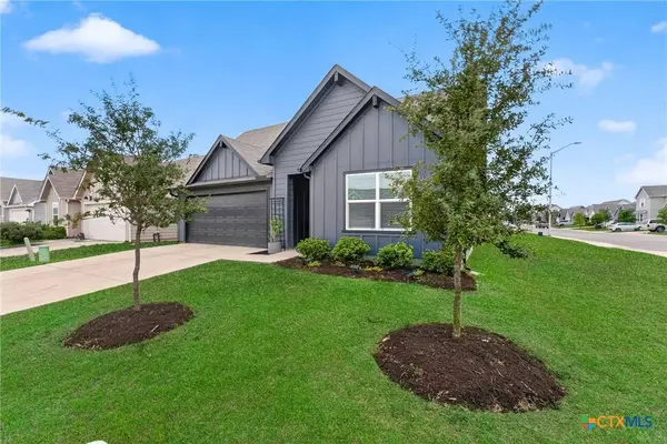 1037 Norway DR, Seguin, TX 78155