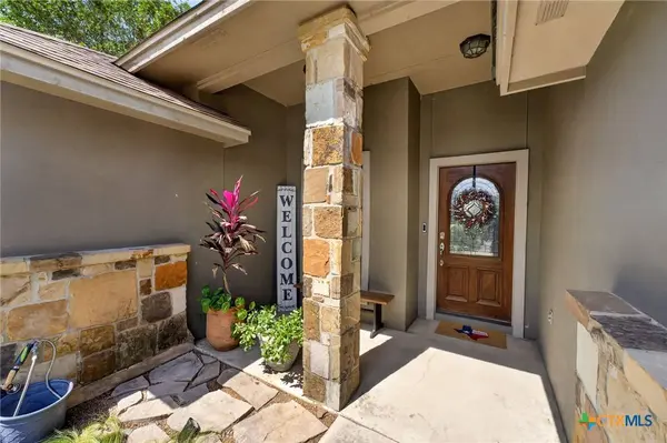 317 Yorktown, Pleasanton, TX 78064