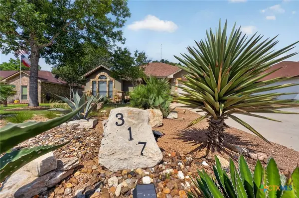 317 Yorktown, Pleasanton, TX 78064