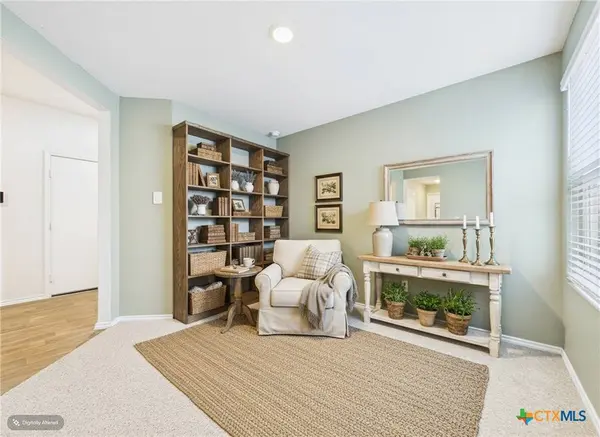 1012 Betsy DR, Seguin, TX 78155