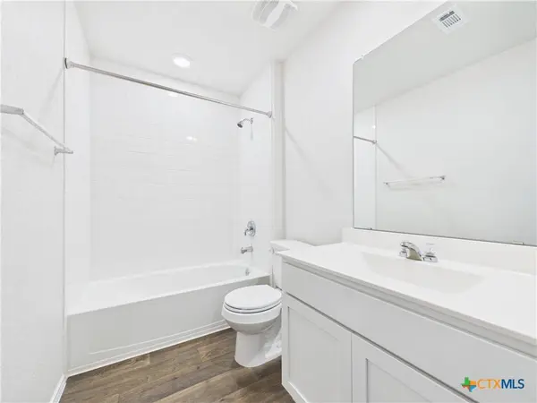 1012 Betsy DR, Seguin, TX 78155