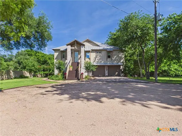 1238 Sleepy Hollow LN, New Braunfels, TX 78130