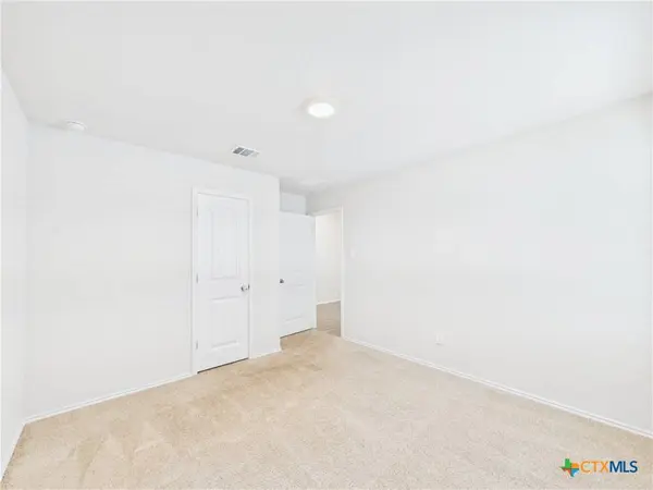 208 Ida LOOP, Seguin, TX 78155