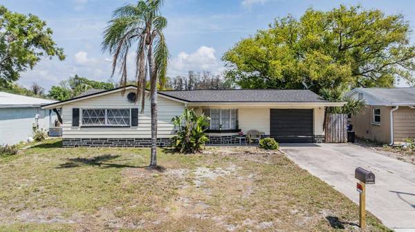 3340 COLUMBUS DR, Holiday, FL 34691