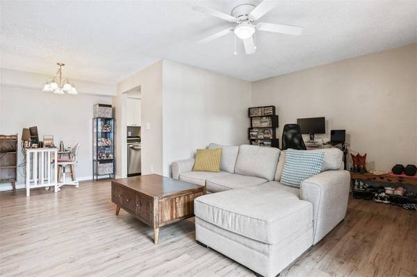 2690 CORAL LANDINGS BLVD #112, Palm Harbor, FL 34684