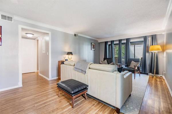 4917 PURITAN CIR #105, Tampa, FL 33617