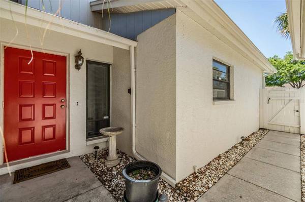 486 LAKEVIEW DR #54, Palm Harbor, FL 34683