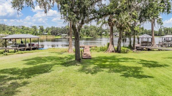 707 WARREN RD, Lutz, FL 33548