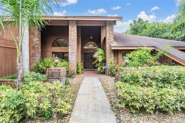 707 WARREN RD, Lutz, FL 33548