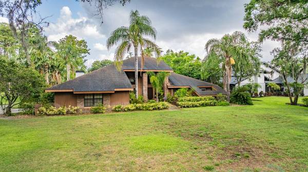 707 WARREN RD, Lutz, FL 33548