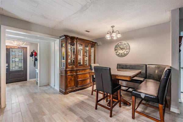 1403 TALLAHASSEE DR, Tarpon Springs, FL 34689