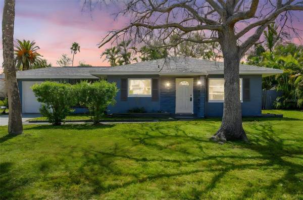 951 LANTANA AVE, Clearwater Beach, FL 33767