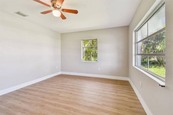 951 LANTANA AVE, Clearwater Beach, FL 33767