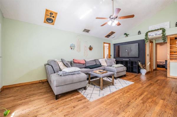 3751 MACKENZIE CT, Palm Harbor, FL 34684