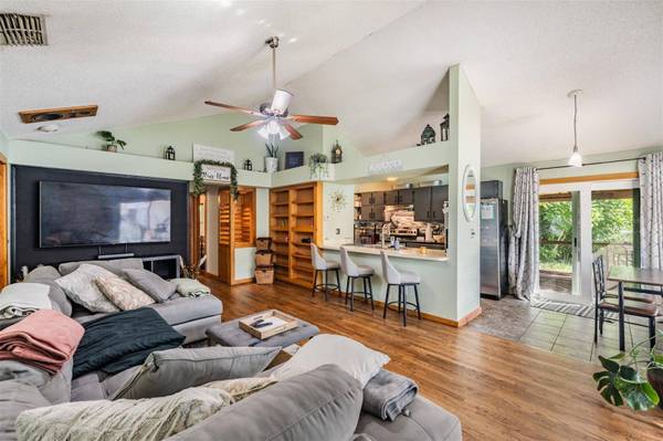 3751 MACKENZIE CT, Palm Harbor, FL 34684