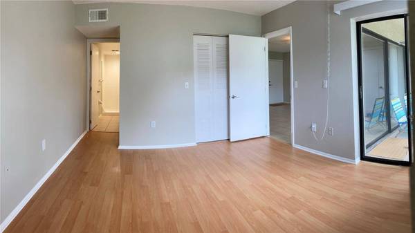 211 MEADOW LN, Oldsmar, FL 34677