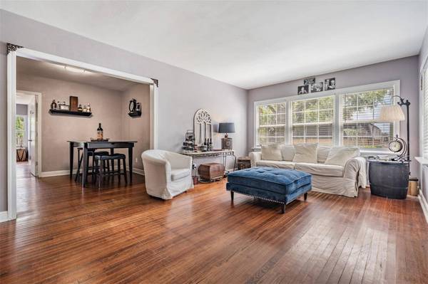 901 & 903 CORNELIUS AVE, Tampa, FL 33603