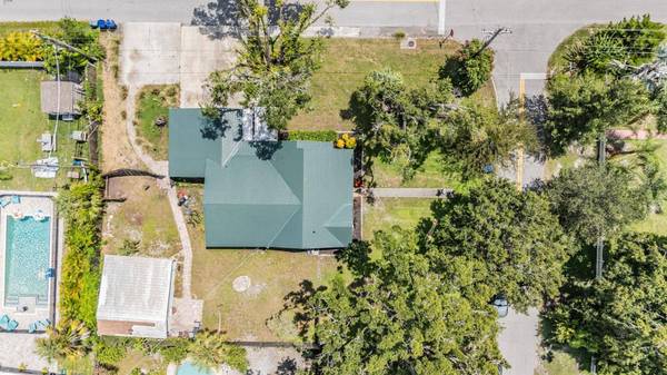 901 & 903 CORNELIUS AVE, Tampa, FL 33603