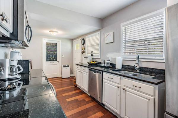 901 & 903 CORNELIUS AVE, Tampa, FL 33603