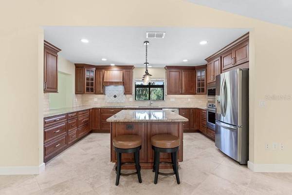 2639 ROYAL LIVERPOOL DR, Tarpon Springs, FL 34688