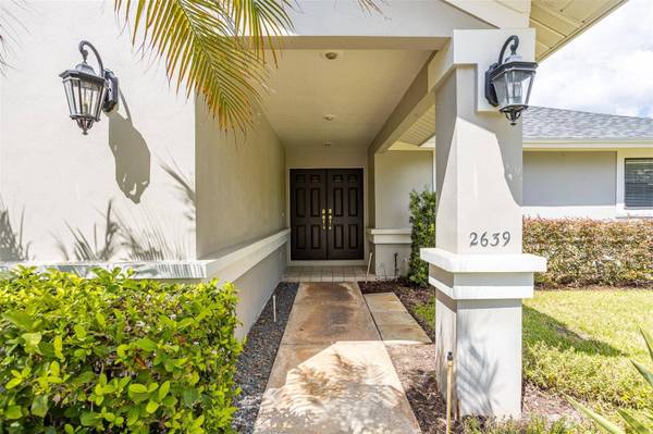 2639 ROYAL LIVERPOOL DR, Tarpon Springs, FL 34688