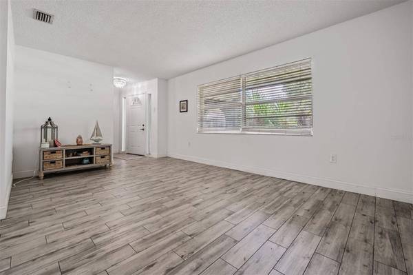 2331 ROBYN CT, Dunedin, FL 34698