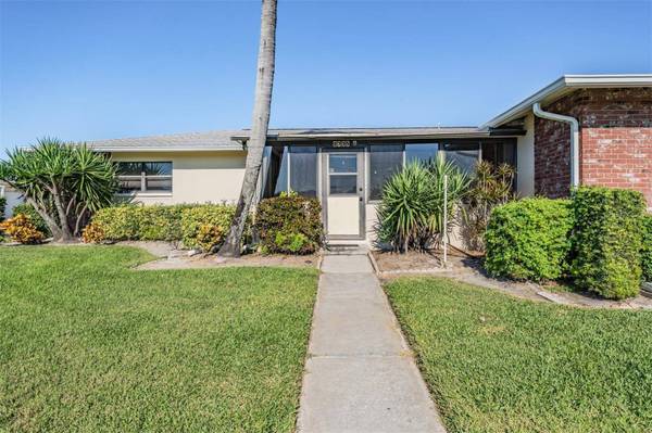 2735 SHERBROOKE LN #A, Palm Harbor, FL 34684