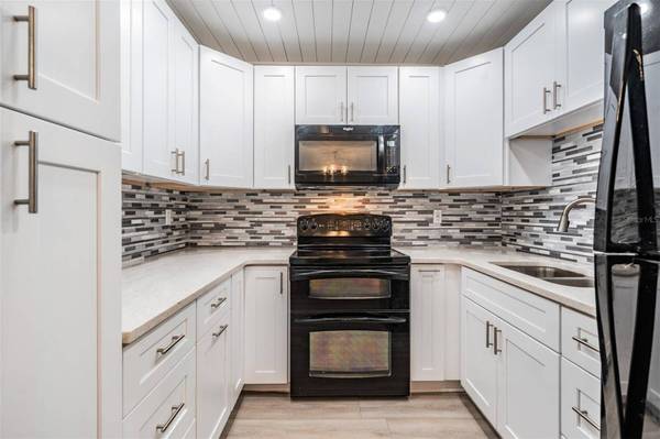 2735 SHERBROOKE LN #A, Palm Harbor, FL 34684