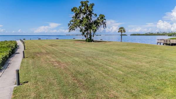 501 WINDRUSH BAY DR #114, Tarpon Springs, FL 34689