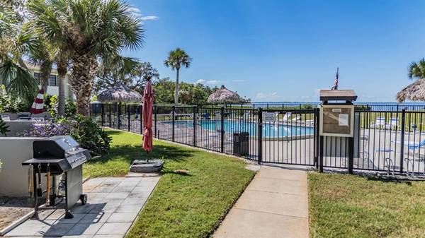 501 WINDRUSH BAY DR #114, Tarpon Springs, FL 34689